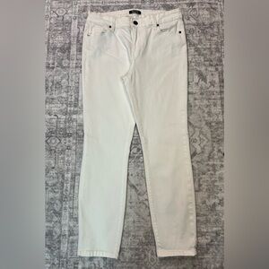 Buffalo white jean. “Aubrey” mid rise, stretch, super soft ankle grazer. Size 10